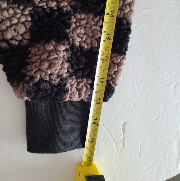 PINK Victoria's Secret Checkered Women's Sweater teddy bear fleece sz.XS - Picture 7 of 8